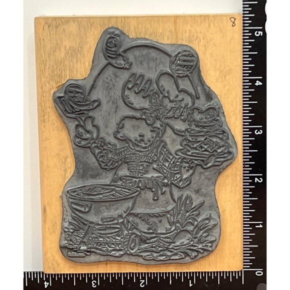 1998 ENESCO MOOSE CREEK CROSSING XR003 GRILL CRAZY WOOD MOUNTED RUBBER STAMP - Picture 3 of 6